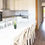 CBlue Hühnergott, Tiefgarage, zentral