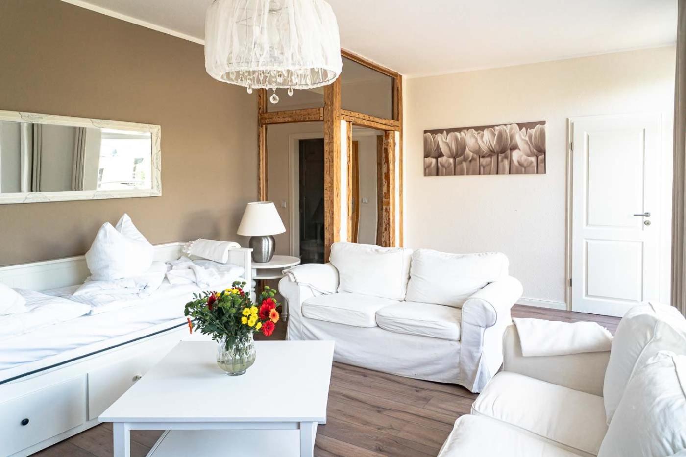 Cblue Hühnergott, Tiefgarage, Zentral * Rostock