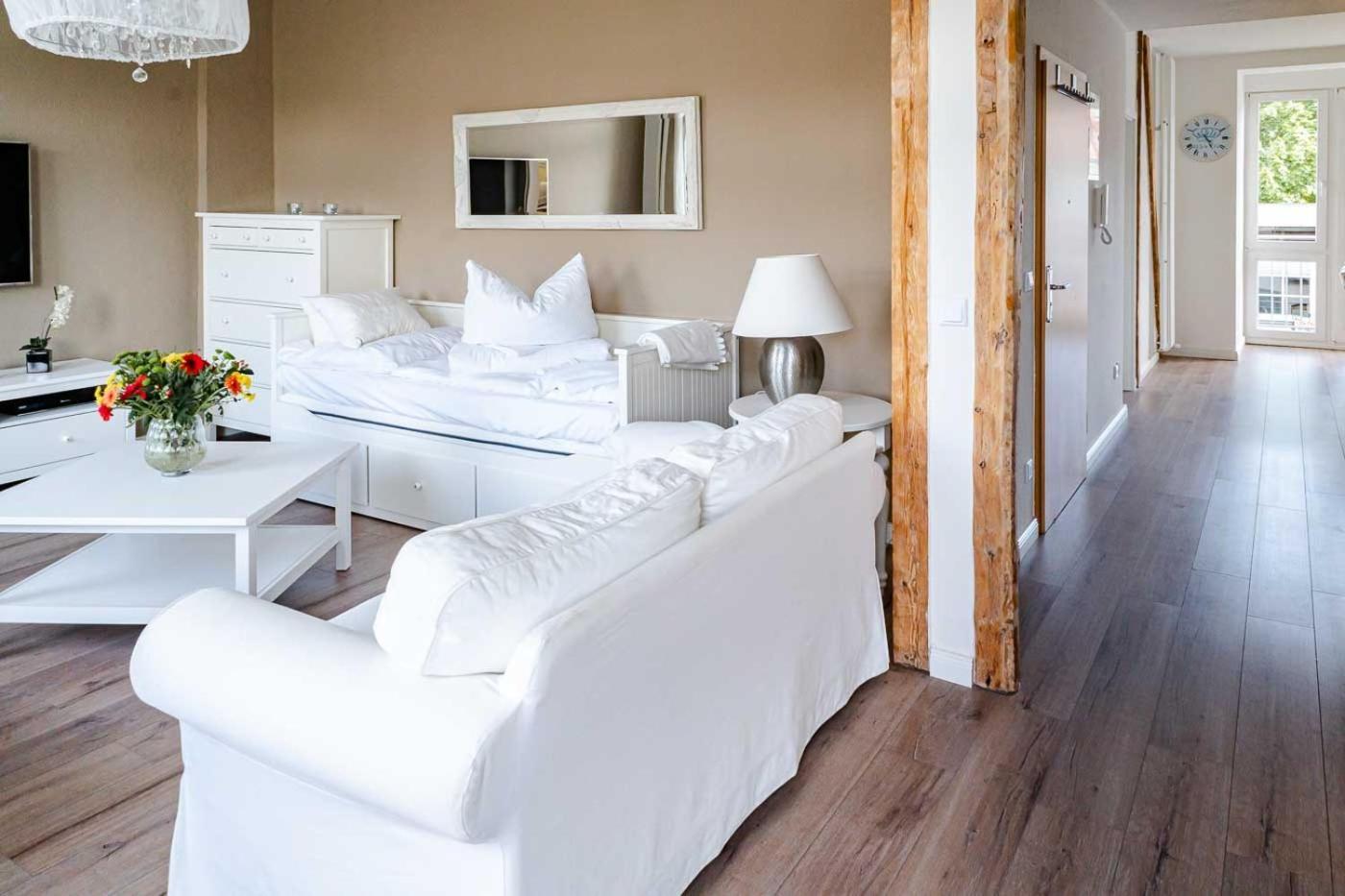 Cblue Hühnergott, Tiefgarage, Zentral Apartment Rostock